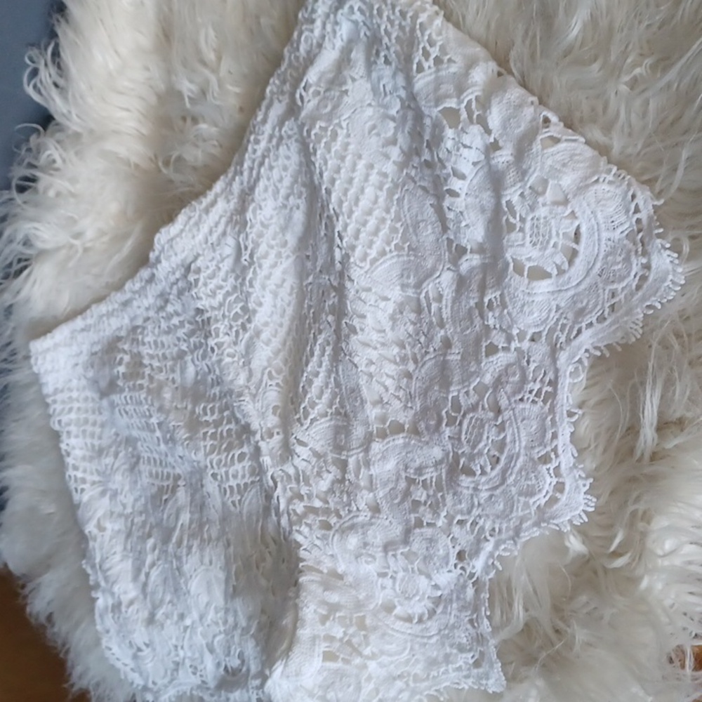 Express Crochet Shorts - Picture 6 of 12